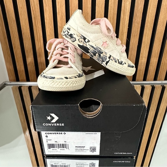 Converse Other - Converse One Star Ox Sneaker White and Pink  Size 6